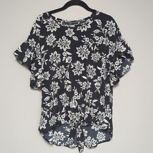 NWT Shop Basic Black Floral Short Sleeve Blouse